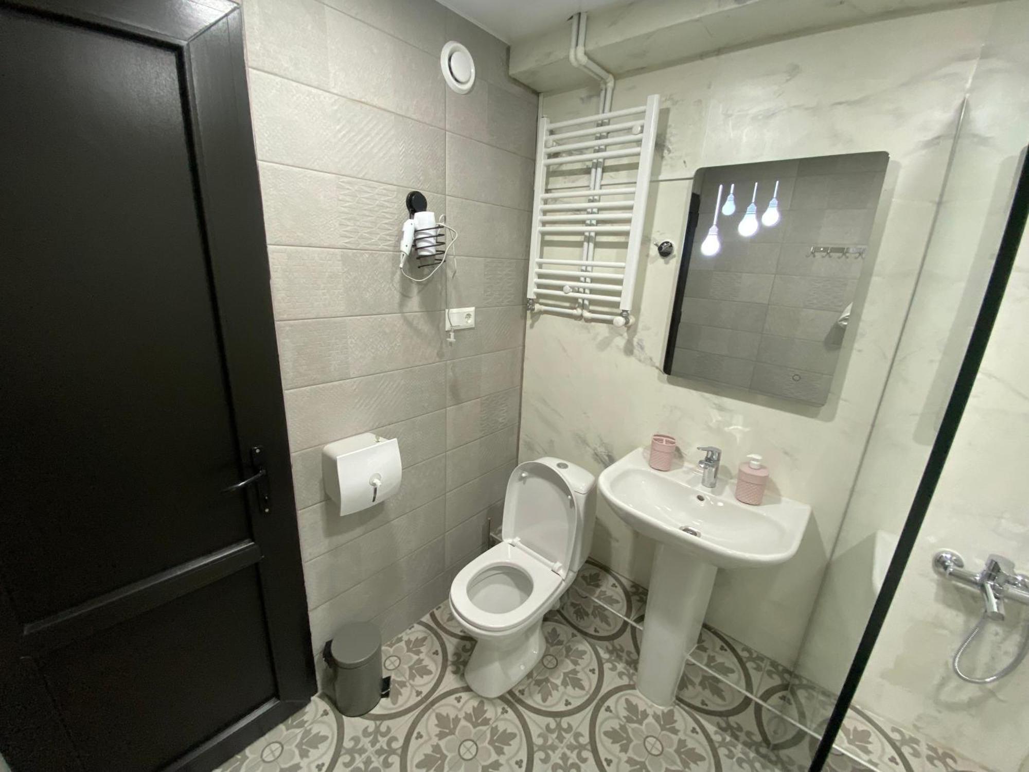 Dorm Kutaisiホステル エクステリア 写真